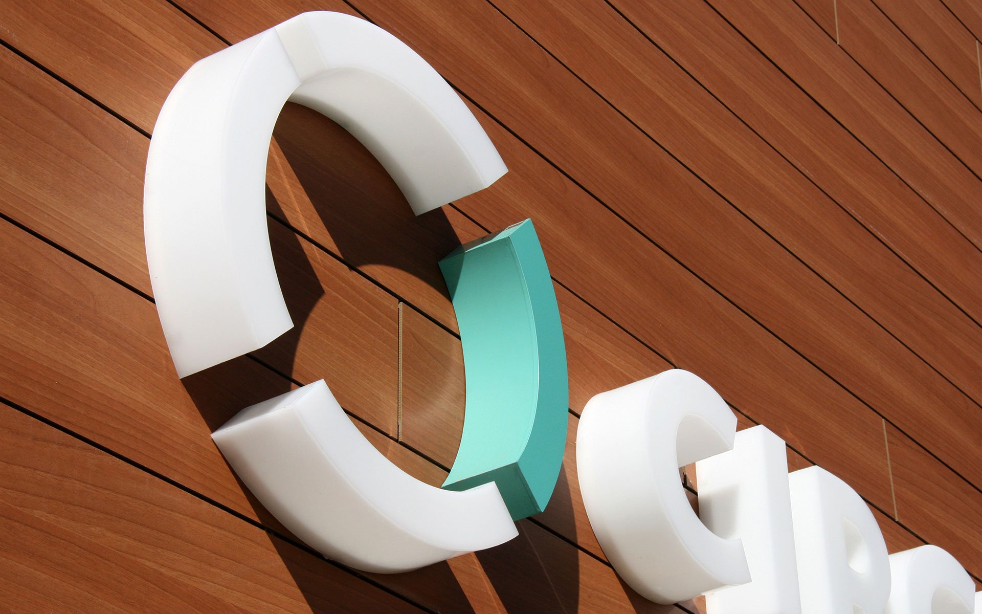 Circle_East_05